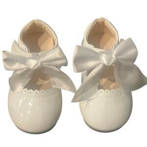 MG Baby Shoes - Girls Mary‎ Janes - White Size 18 - for 6-12 month baby